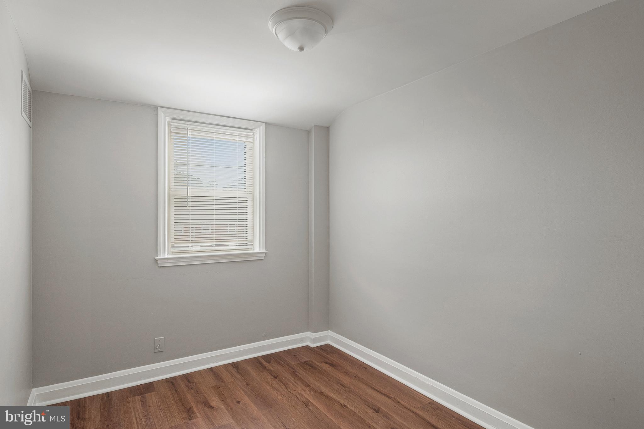 KNETTISHALL - Residential Lease