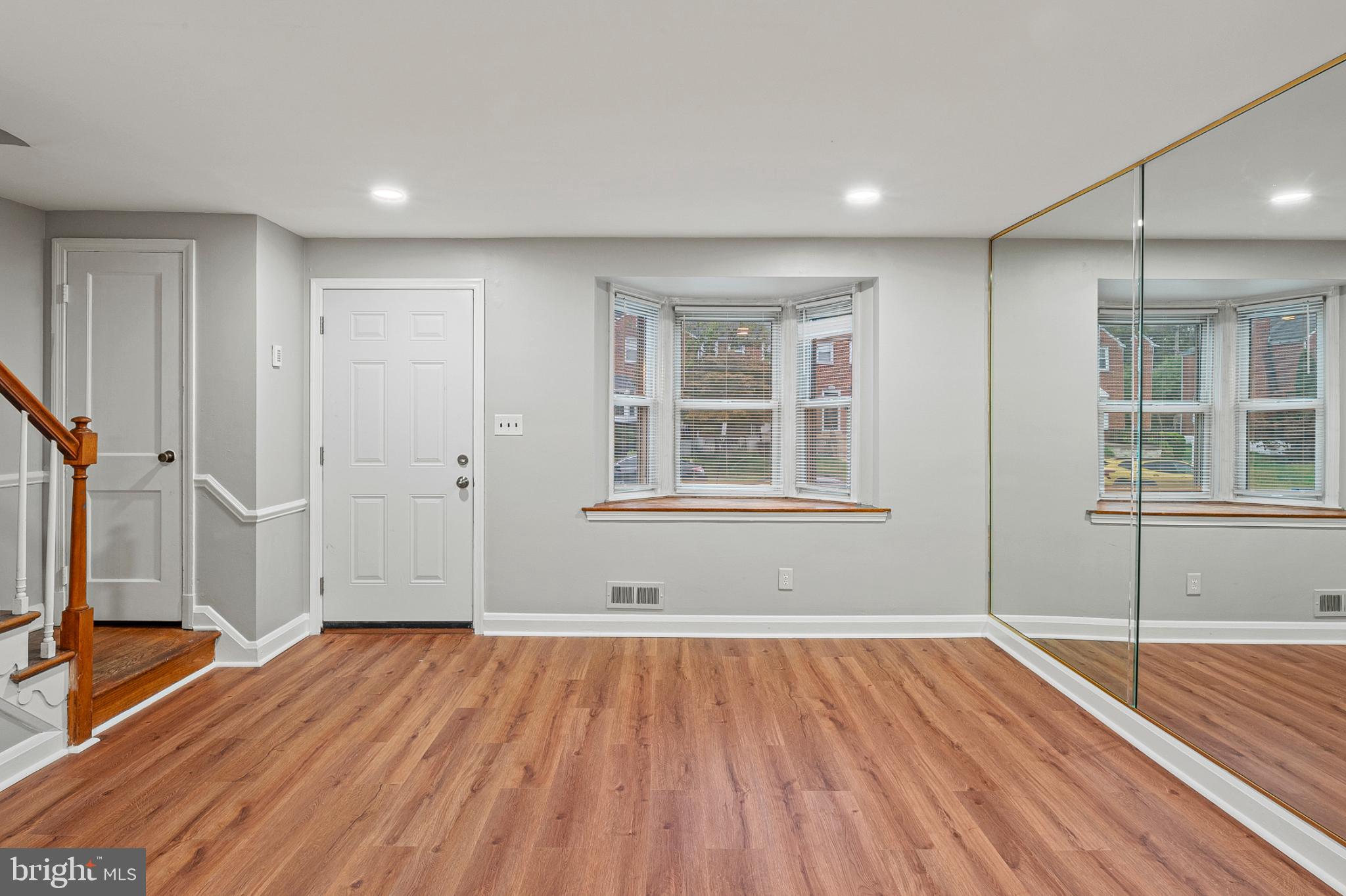 KNETTISHALL - Residential Lease