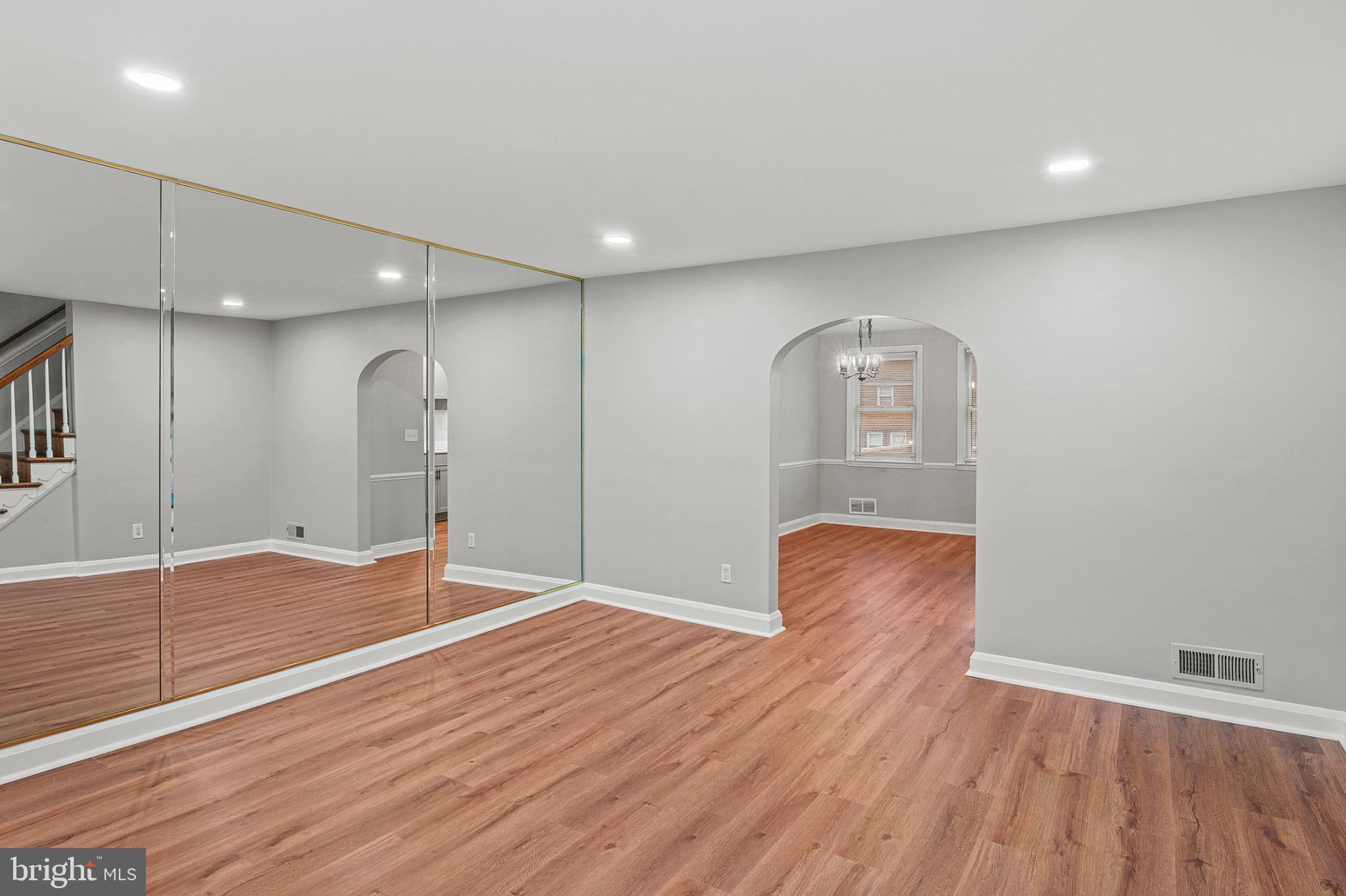 KNETTISHALL - Residential Lease