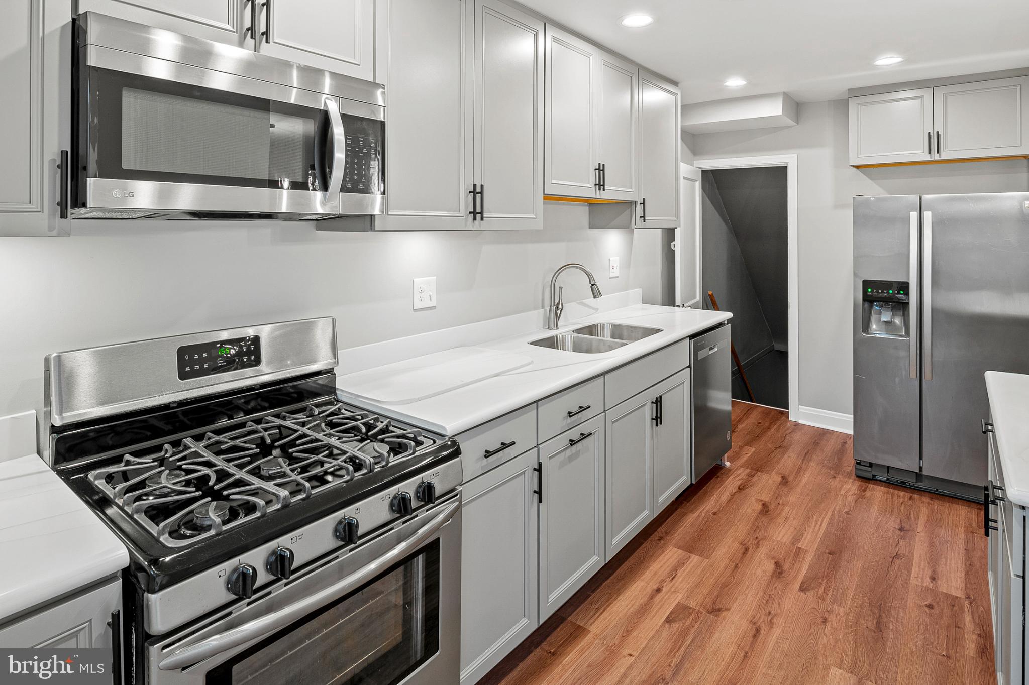 KNETTISHALL - Residential Lease