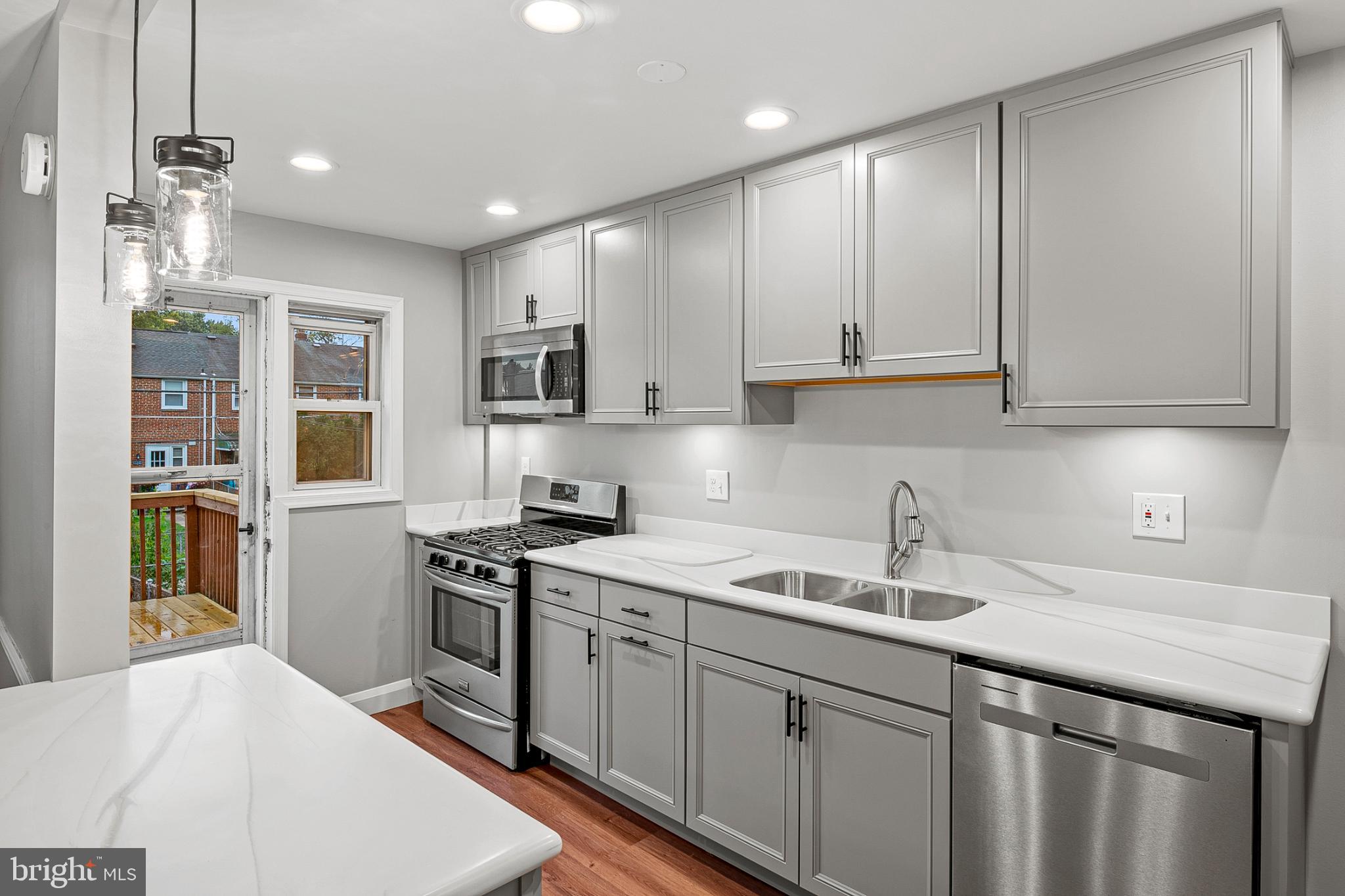 KNETTISHALL - Residential Lease