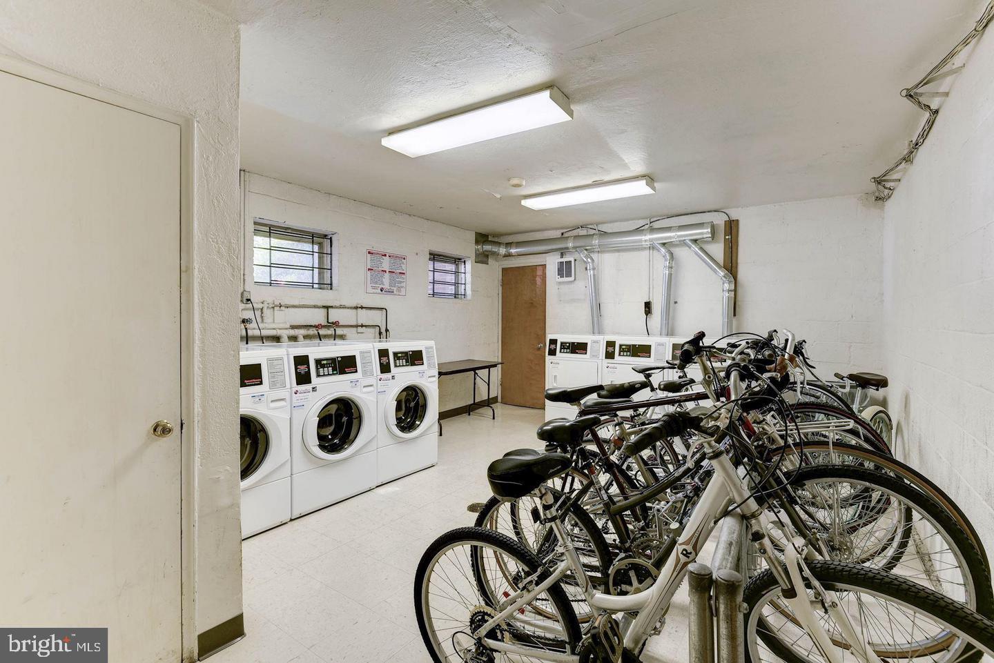 ROSSLYN - Residential Lease