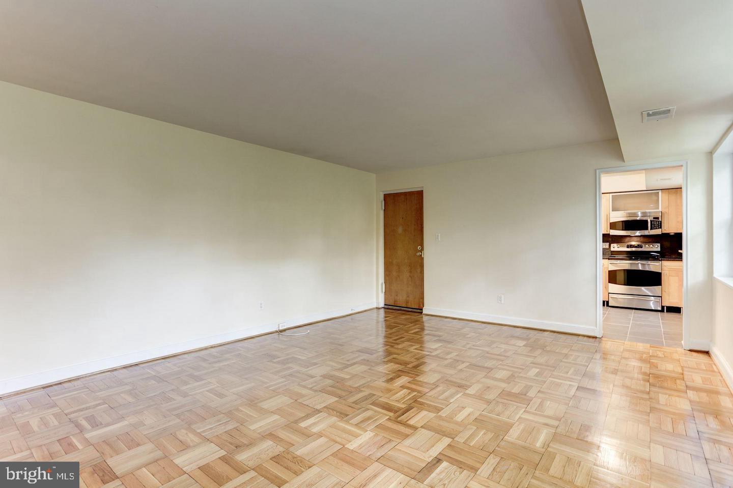 ROSSLYN - Residential Lease