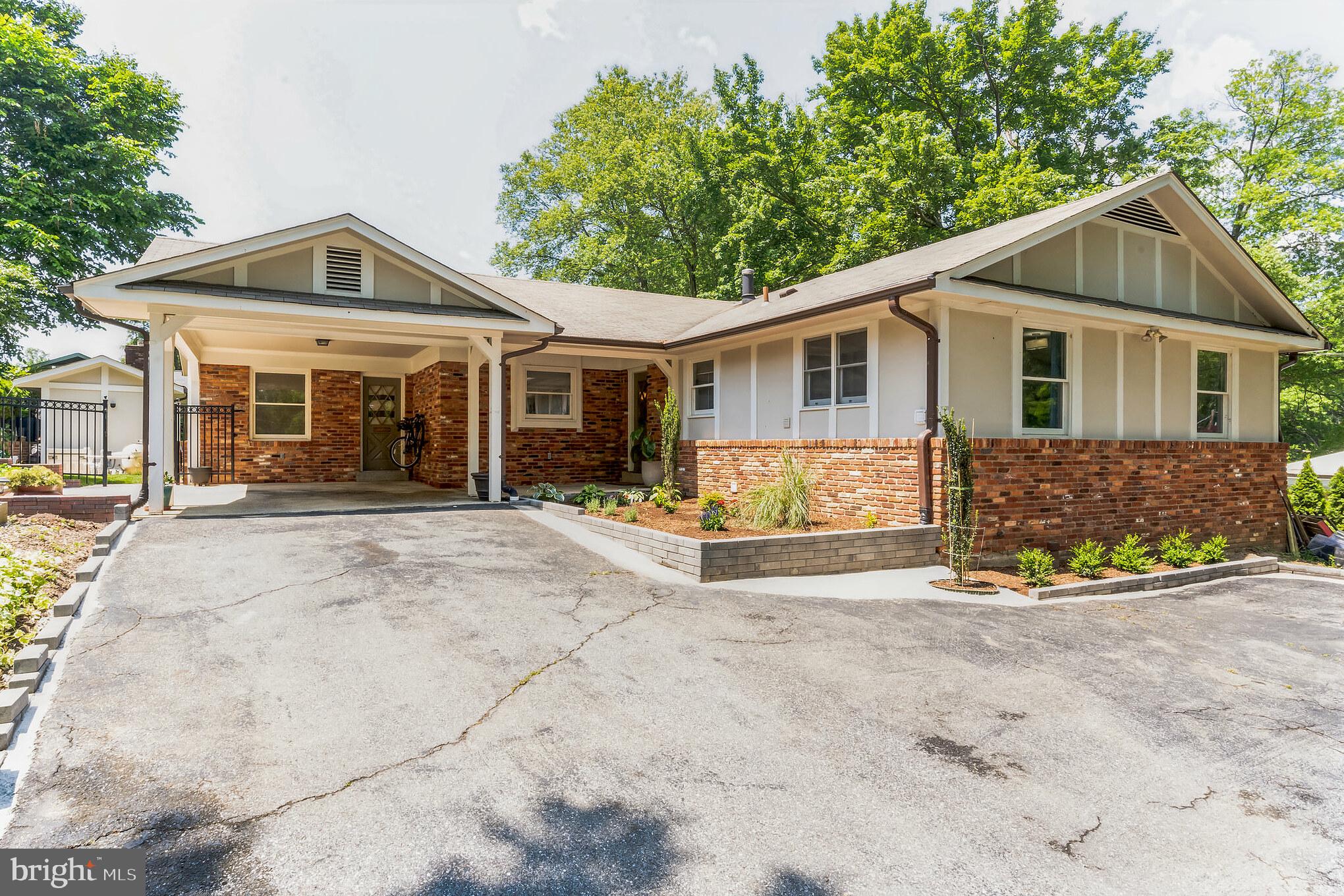 WOODSIDE PARK - Residential