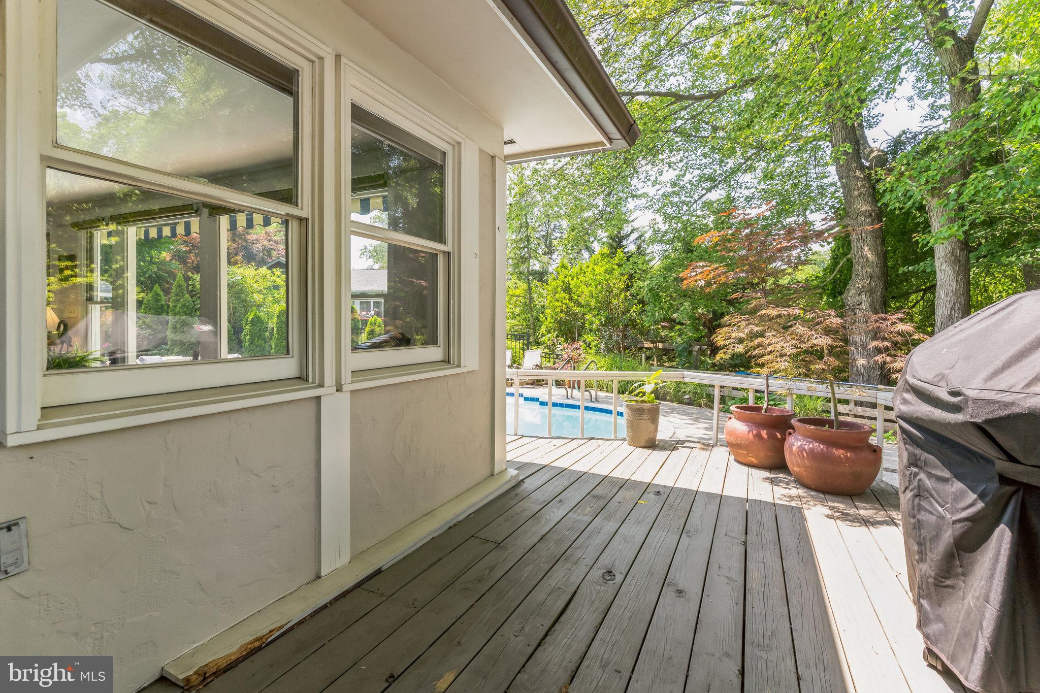 WOODSIDE PARK - Residential