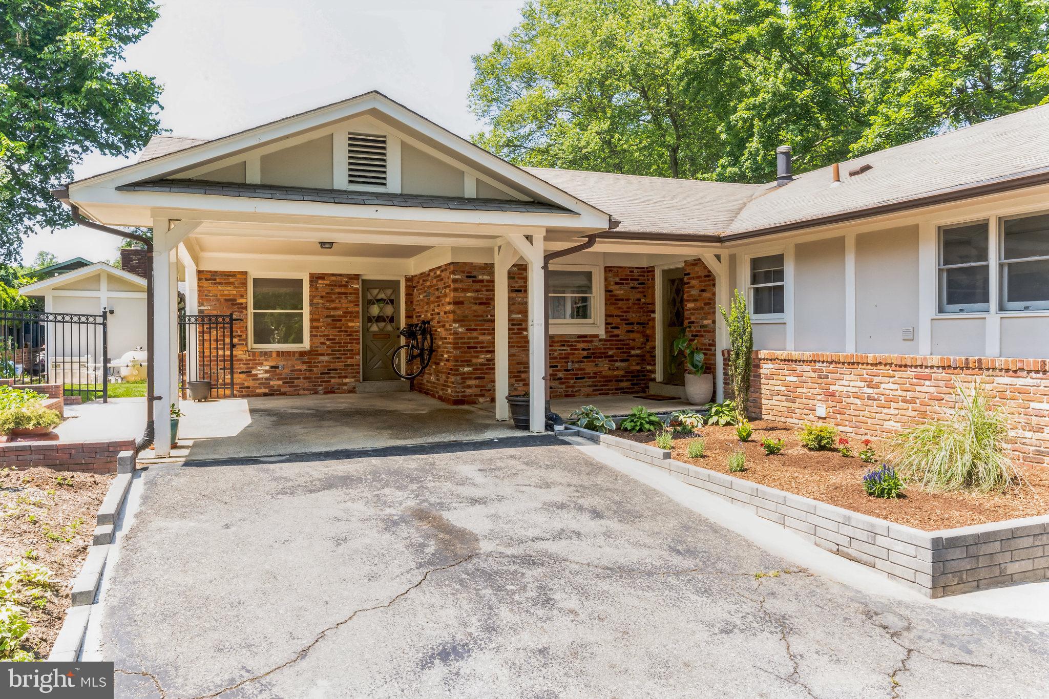 WOODSIDE PARK - Residential