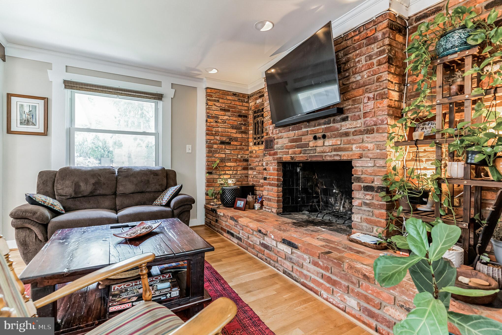WOODSIDE PARK - Residential