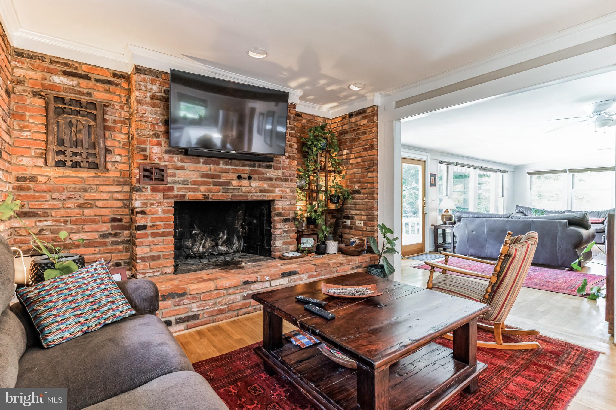 WOODSIDE PARK - Residential