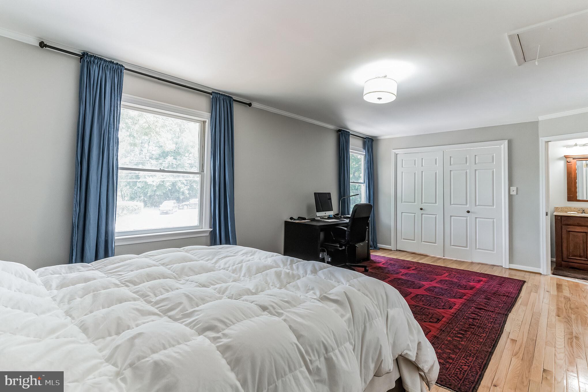 WOODSIDE PARK - Residential
