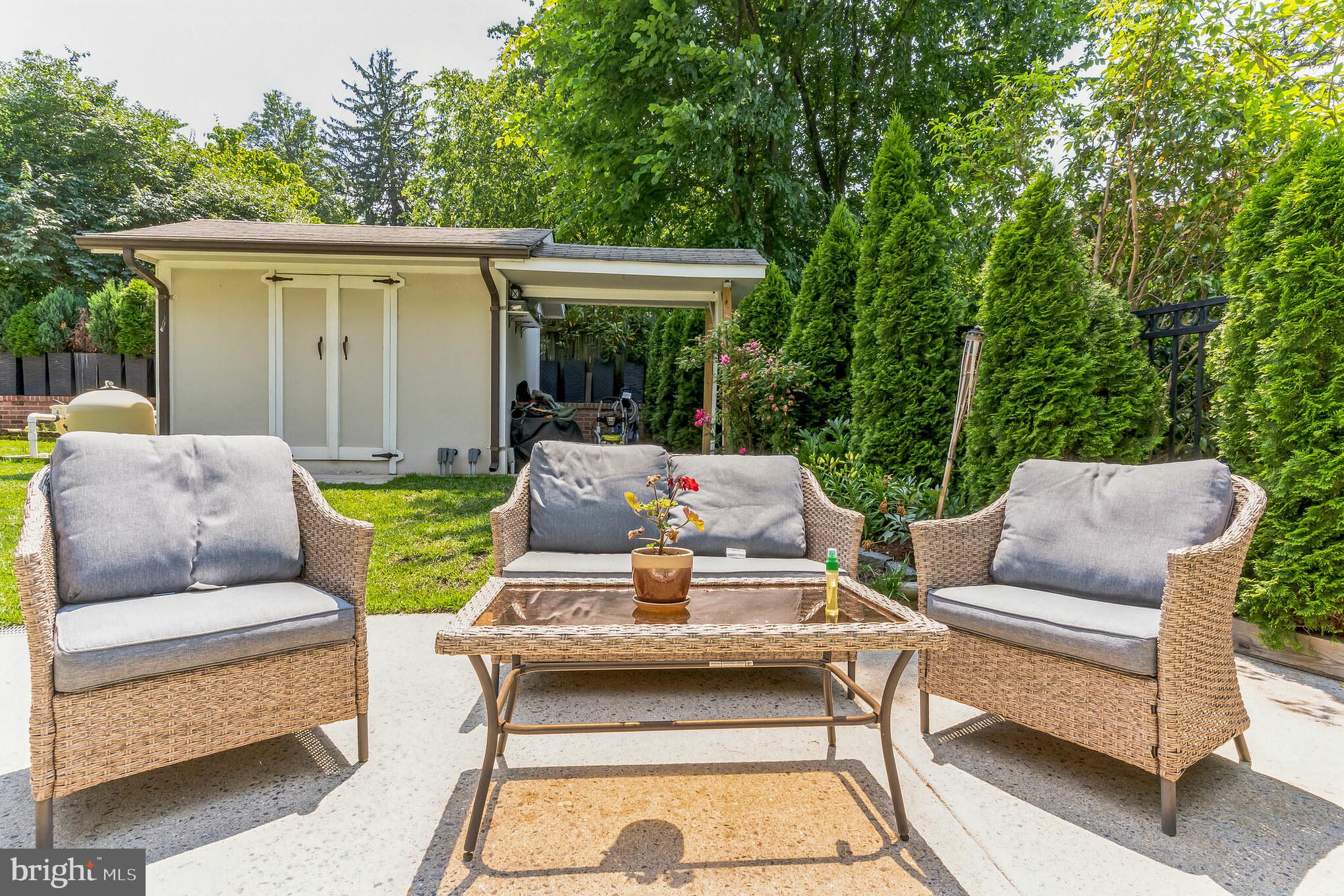 WOODSIDE PARK - Residential