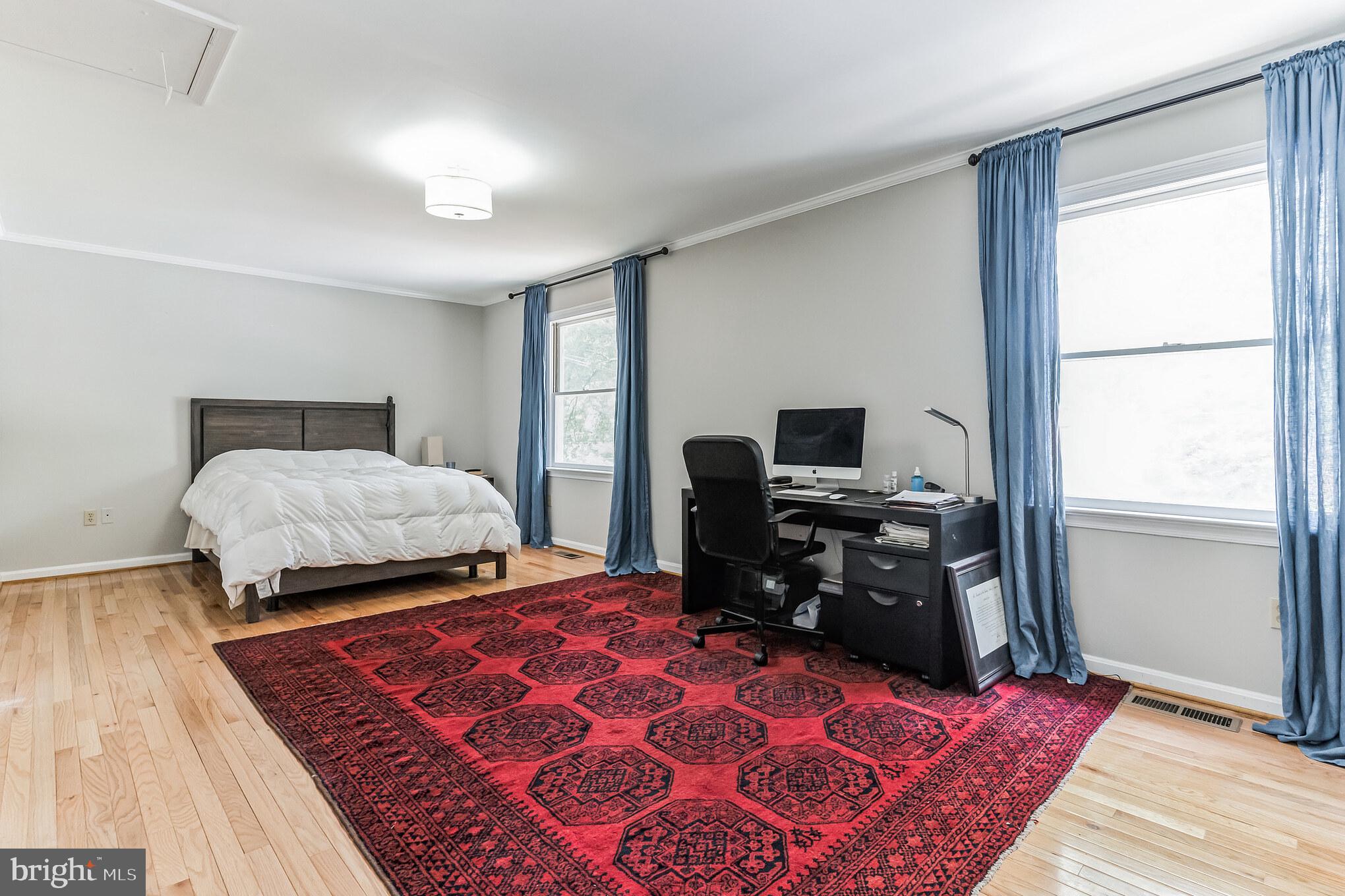 WOODSIDE PARK - Residential