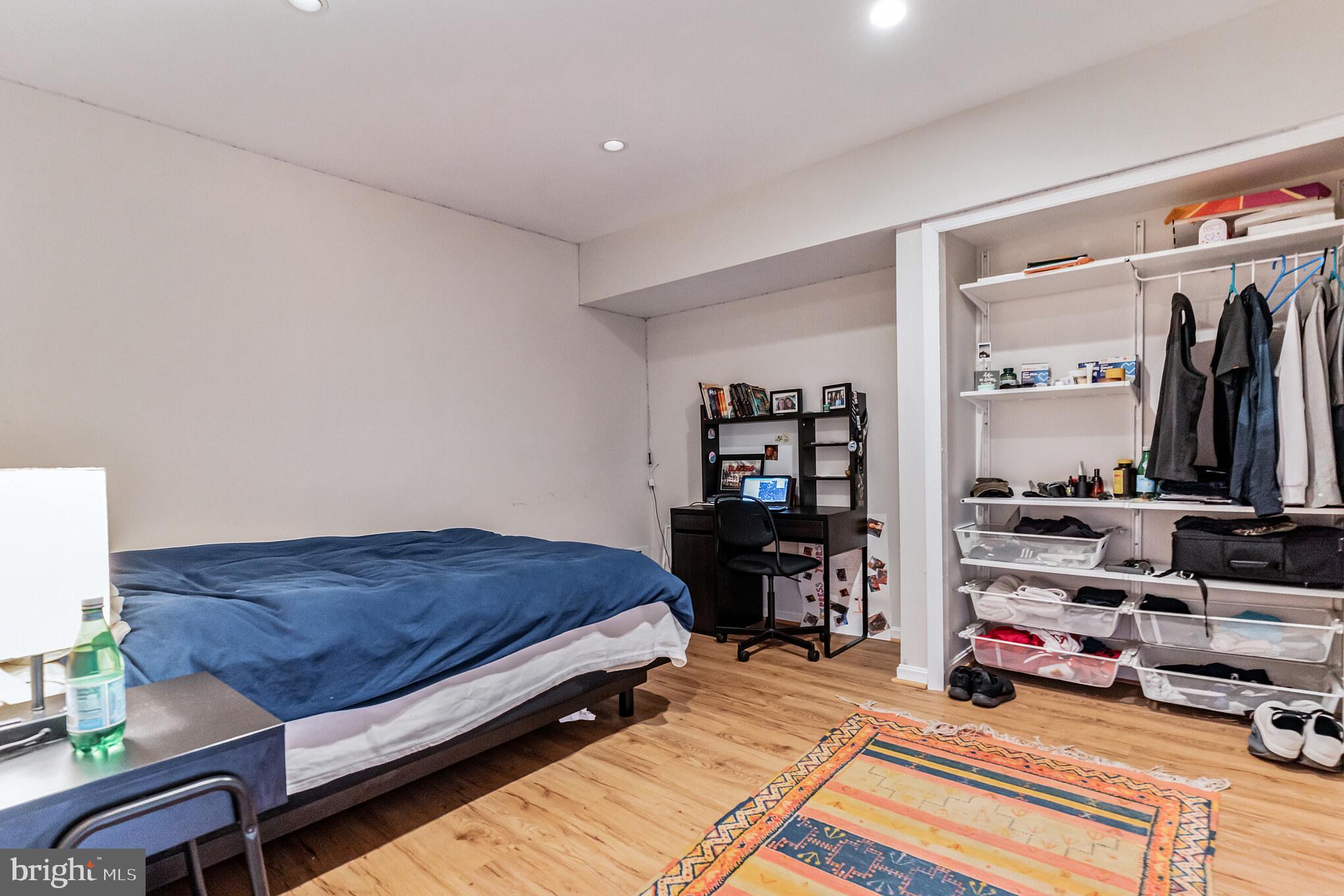 WOODSIDE PARK - Residential