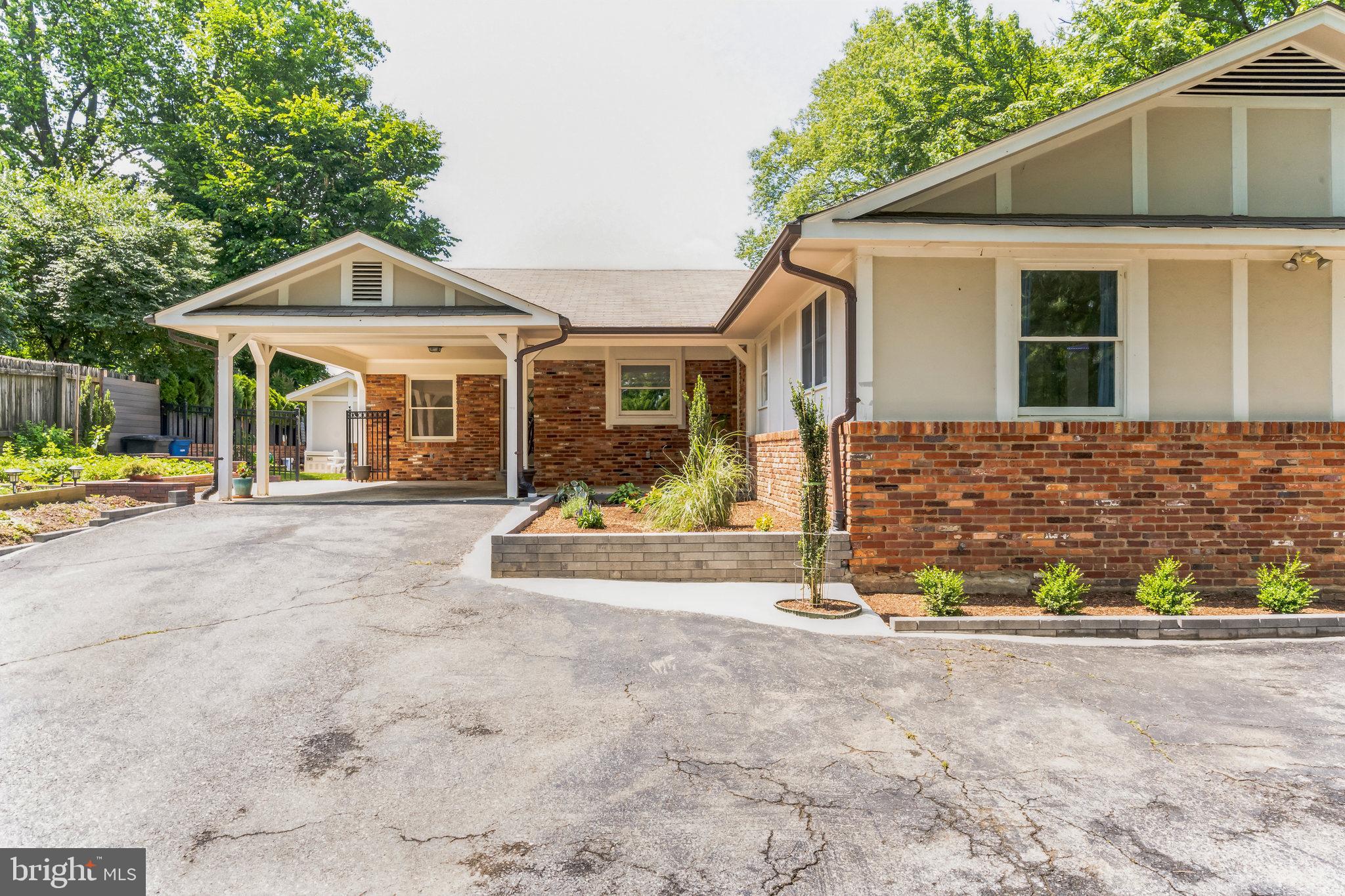 WOODSIDE PARK - Residential