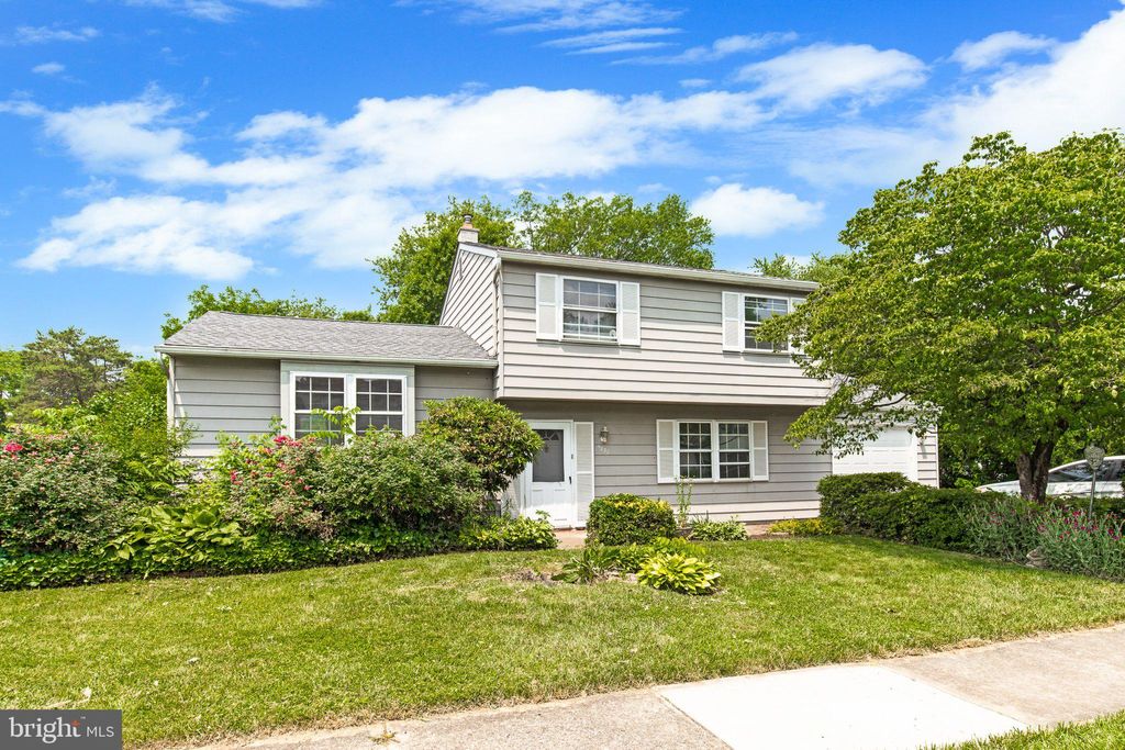 Photo of 5838 Clarkson Drive, EAST PETERSBURG, PA 17520 (MLS # PALA2071164)