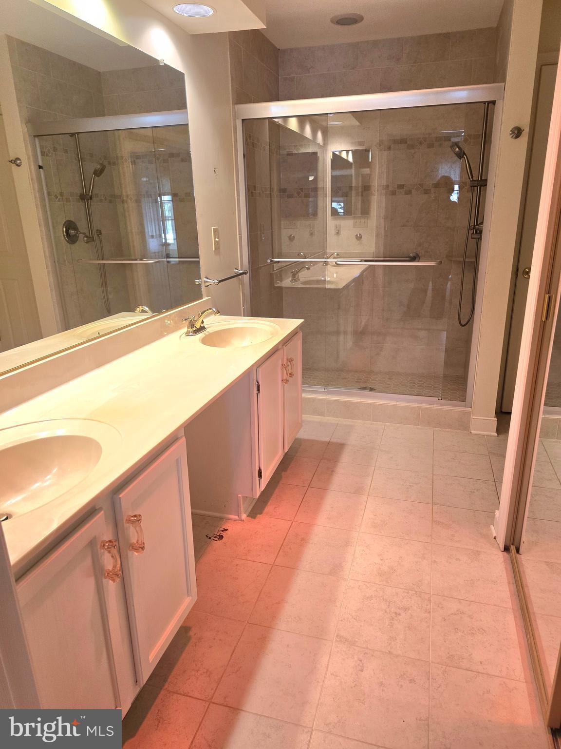 SUMMERLAKE - Residential