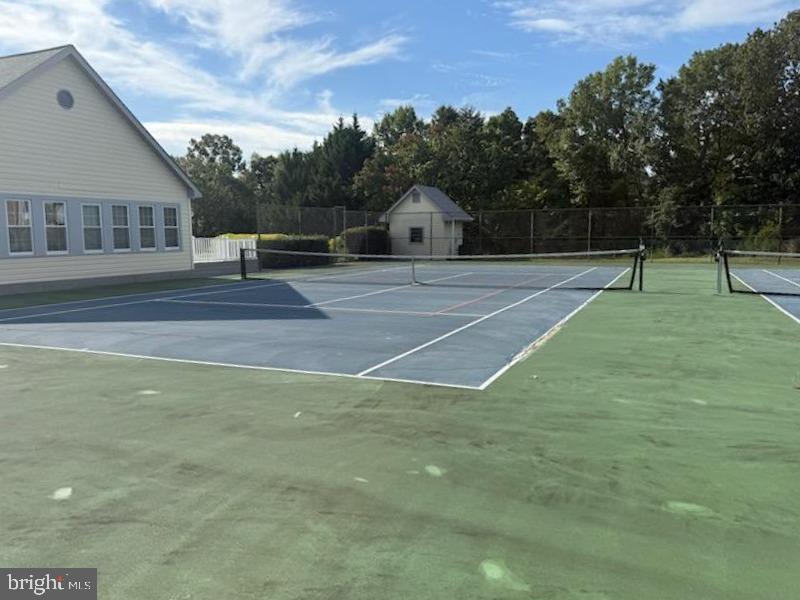 SUMMERLAKE - Residential