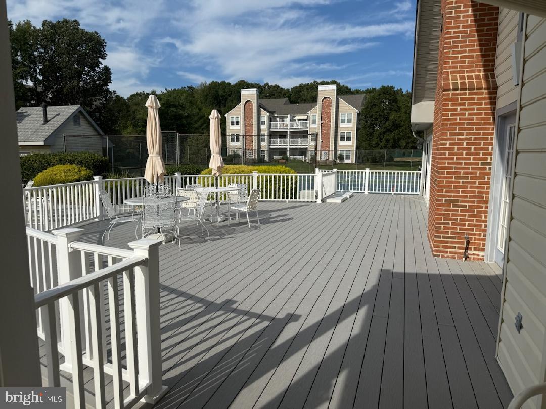 SUMMERLAKE - Residential