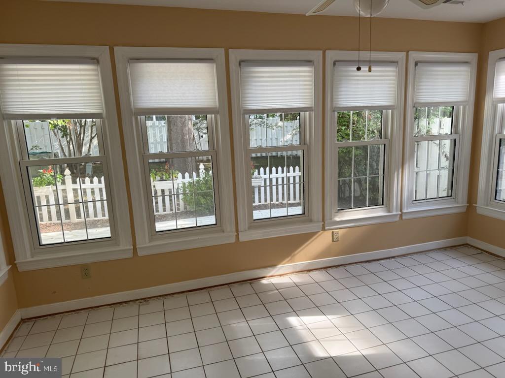 SUMMERLAKE - Residential