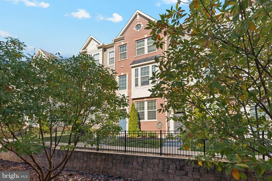 Welcome to this Luxury townhouse 3 bed and 3.5 bath with Garage. Spacious open floor plan with 9Ft+ ceiling stainless steel appliance. Home was built 6 years ago. Come and be amazed. Move in ready. Home warranty included.