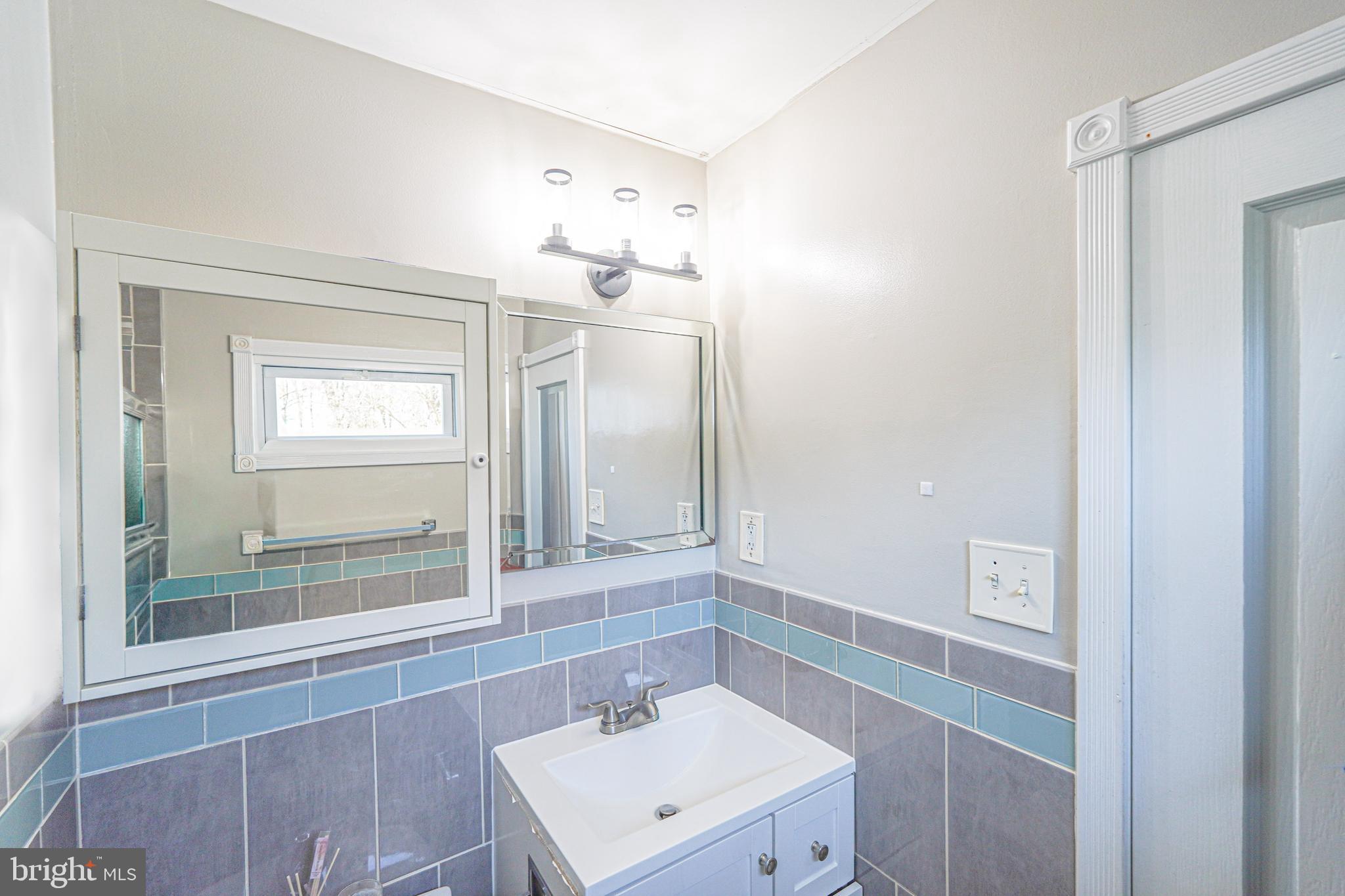 SHANNON SQUARE - Residential