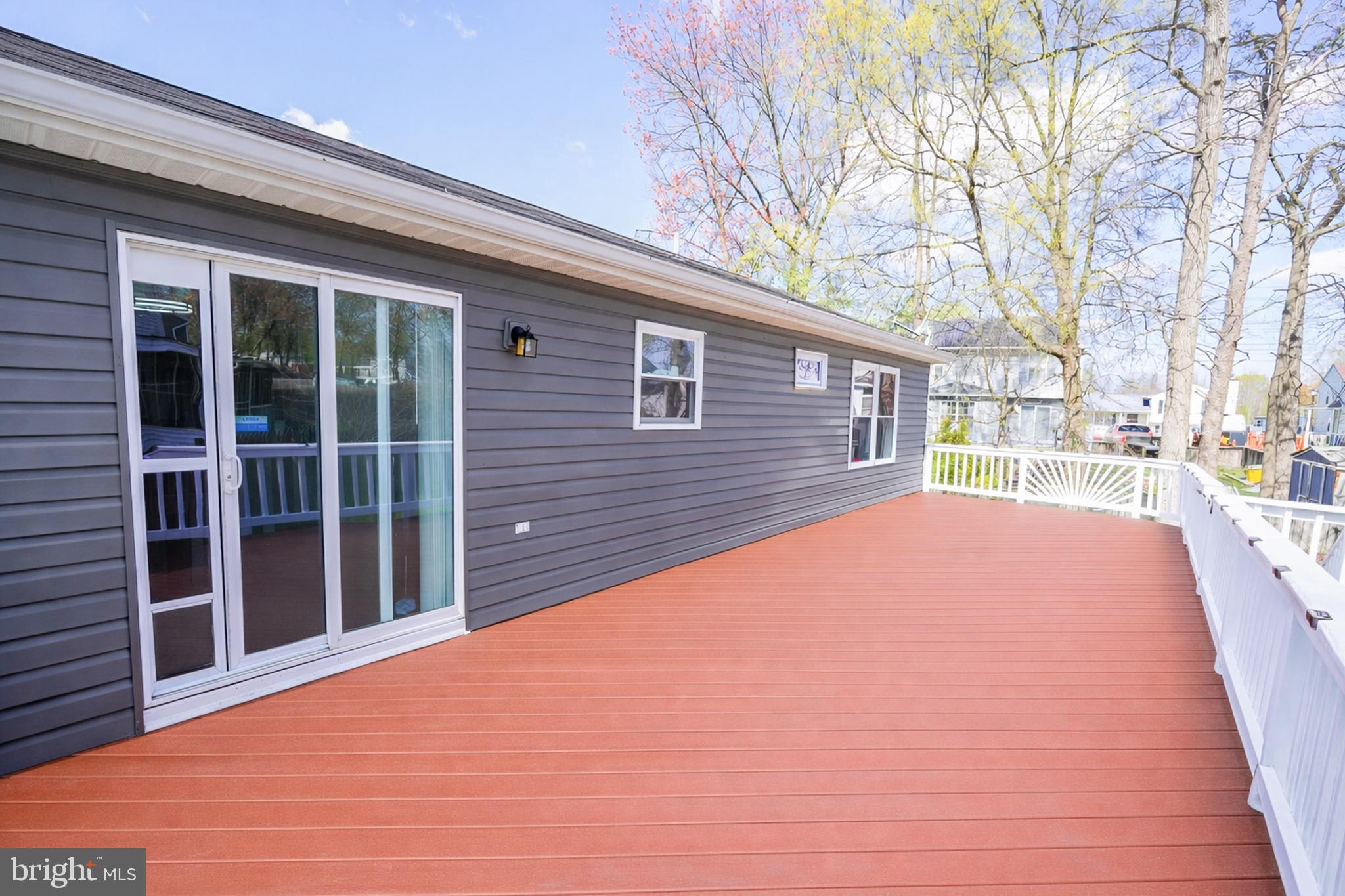 SHANNON SQUARE - Residential
