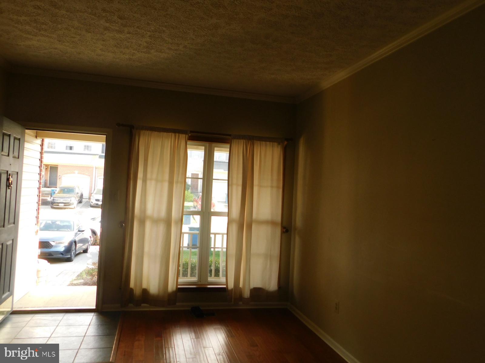 WALNUT MANOR - Residential