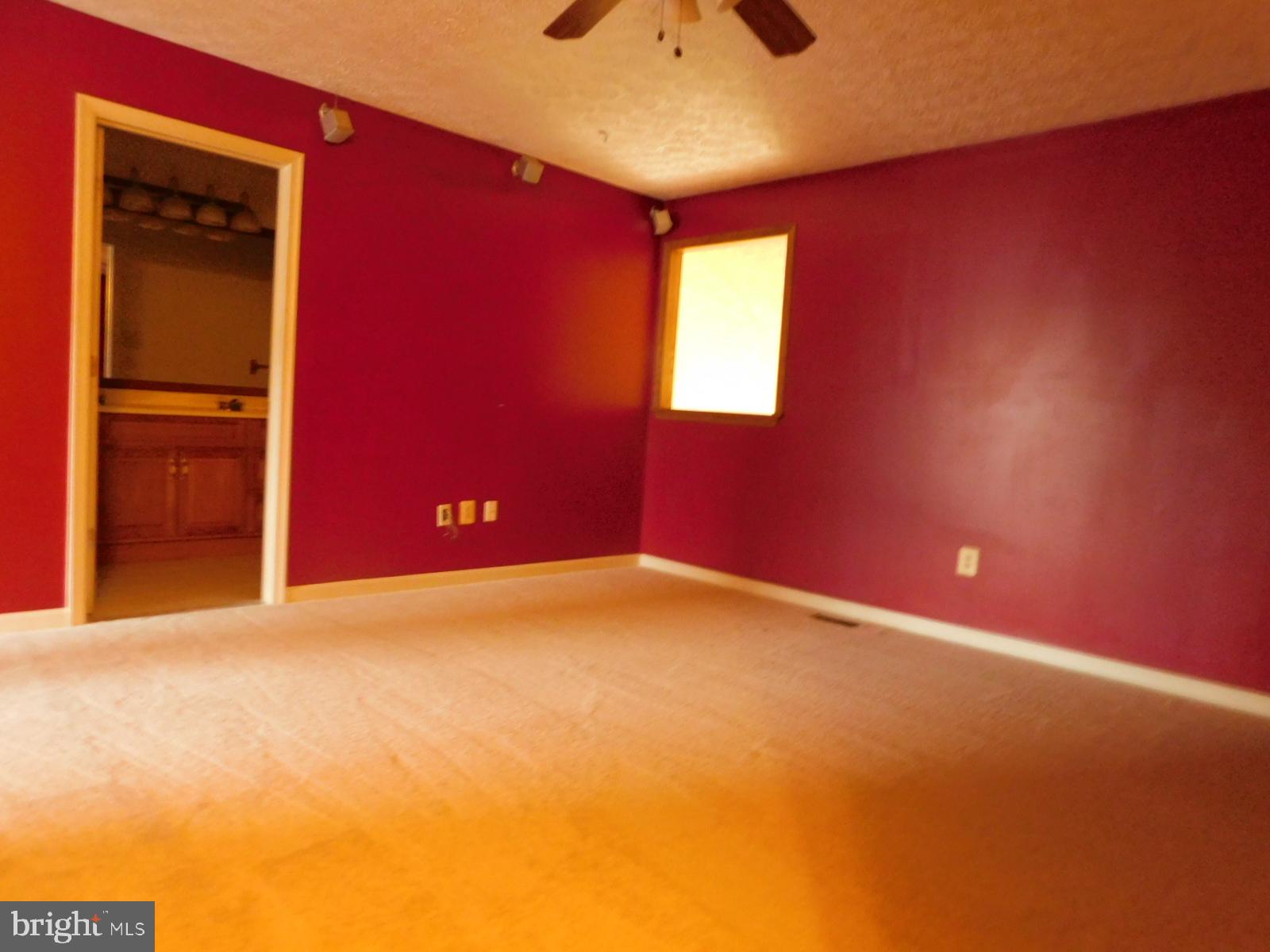 WALNUT MANOR - Residential