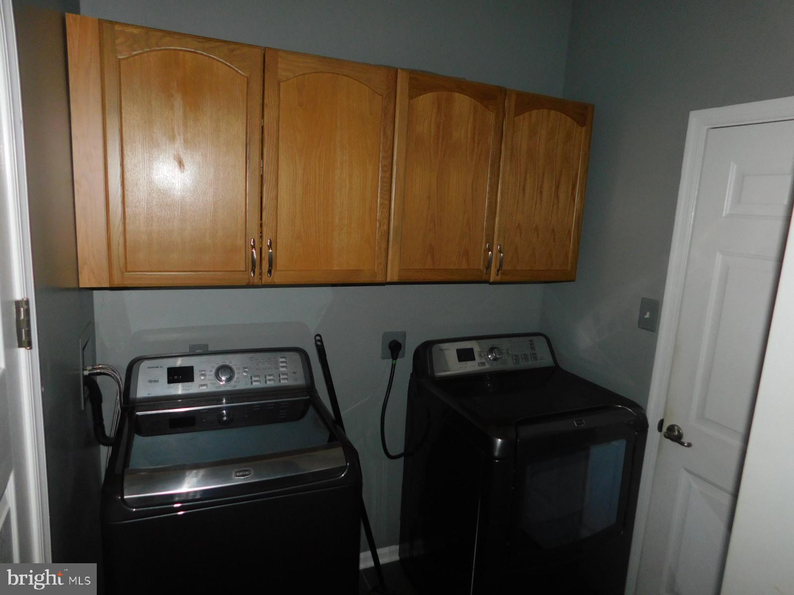 WALNUT MANOR - Residential