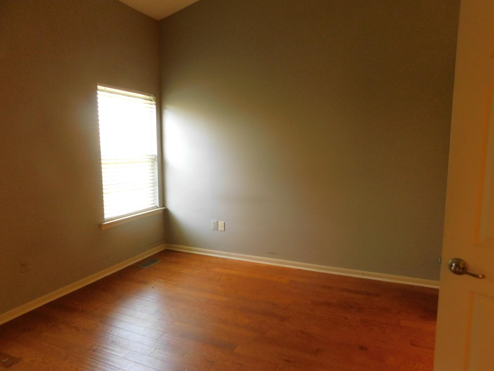 WALNUT MANOR - Residential