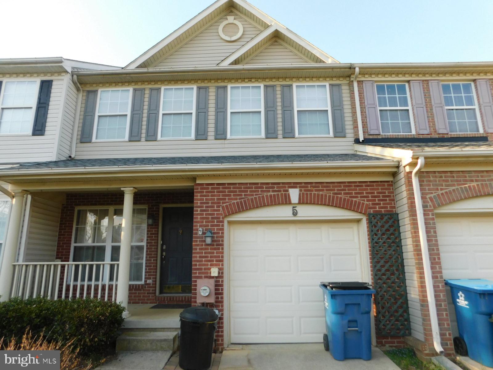 WALNUT MANOR - Residential