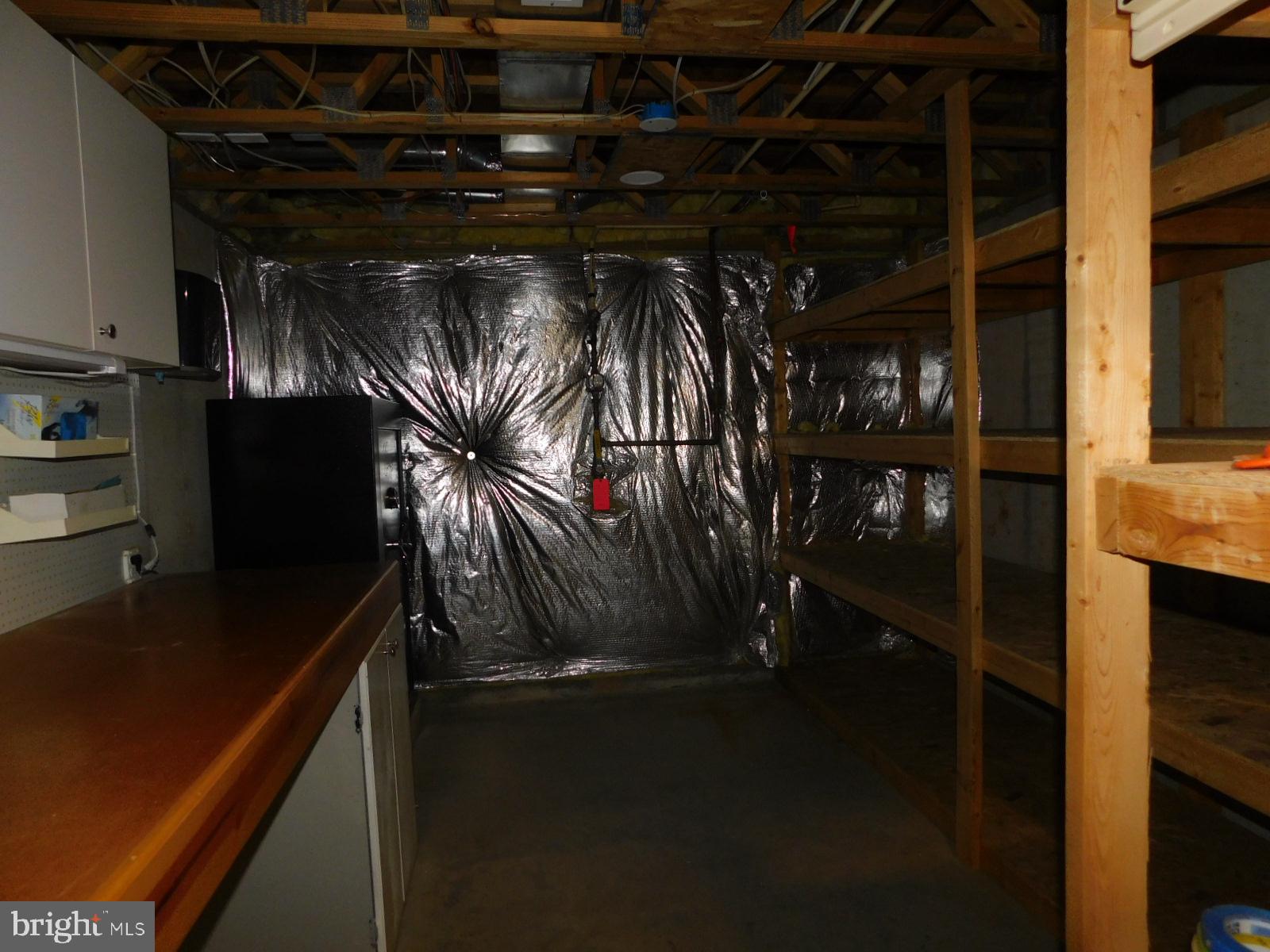 WALNUT MANOR - Residential