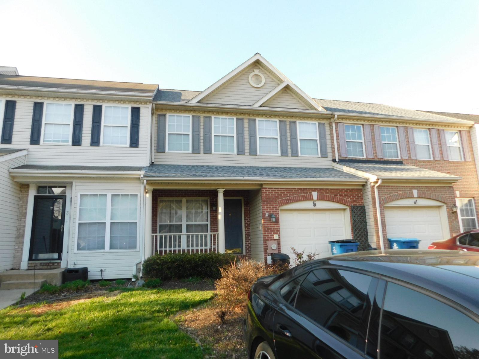 WALNUT MANOR - Residential