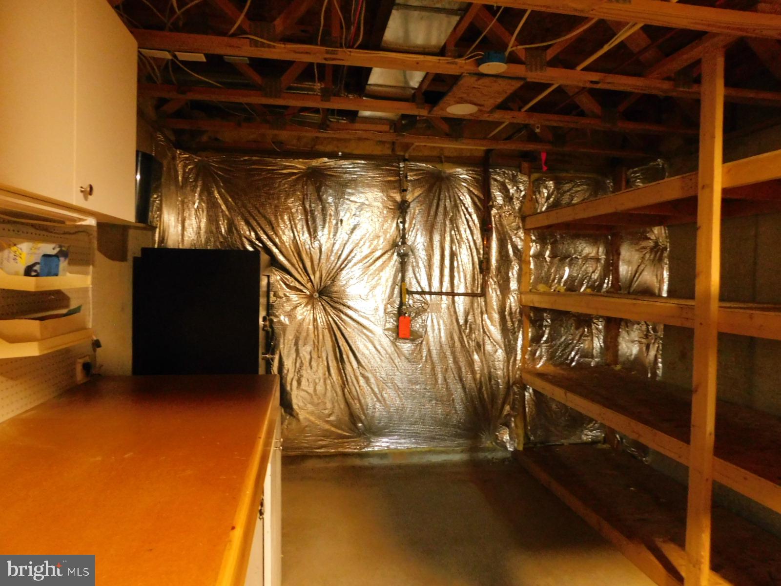 WALNUT MANOR - Residential