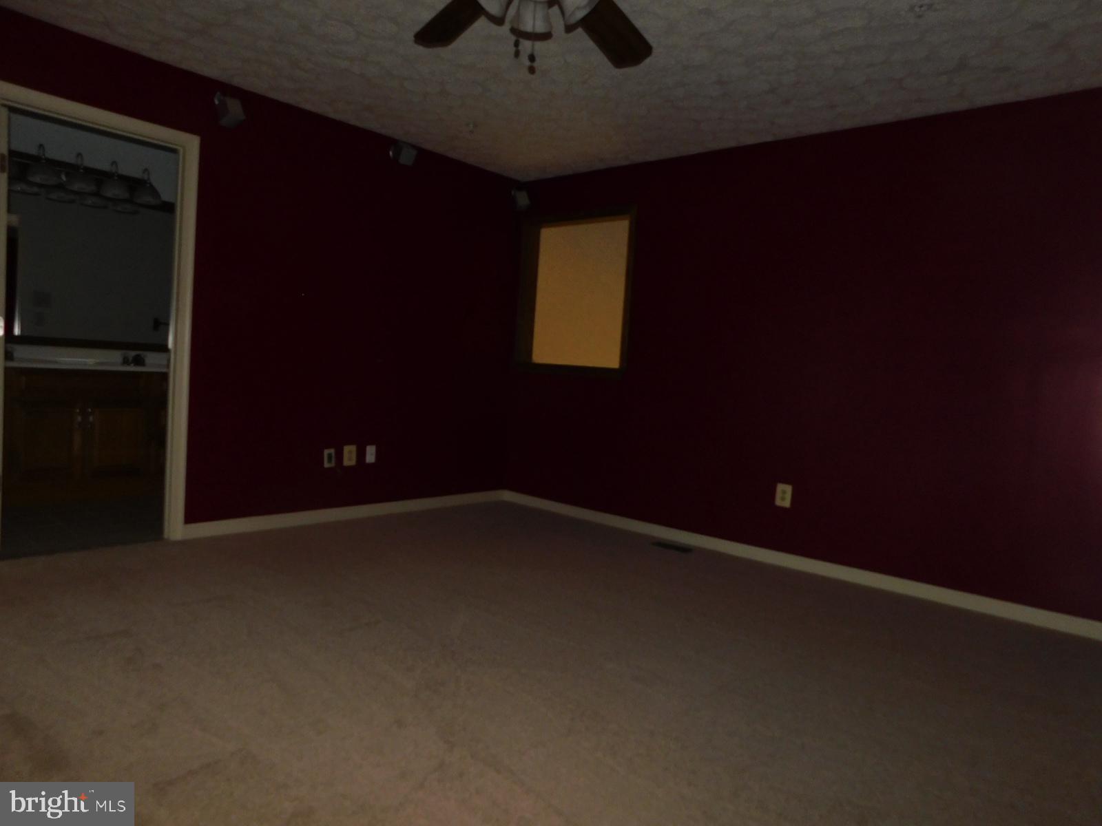 WALNUT MANOR - Residential