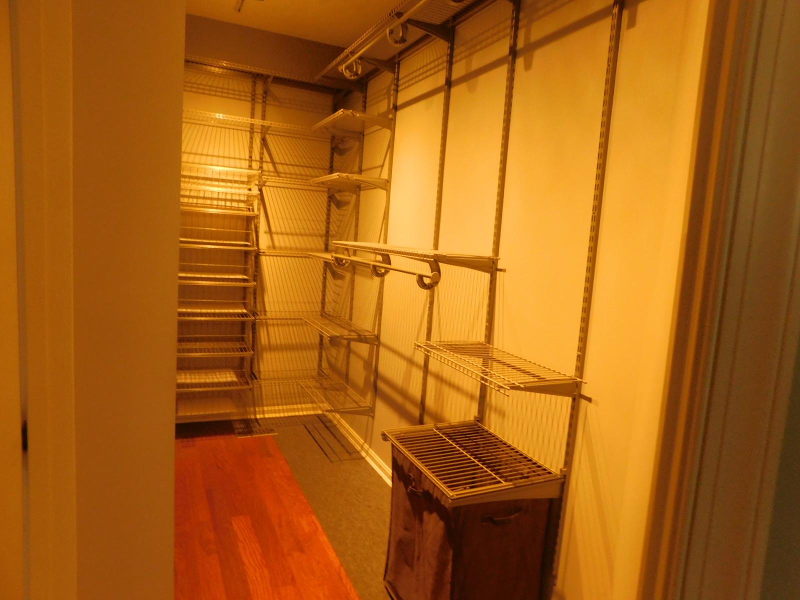 WALNUT MANOR - Residential