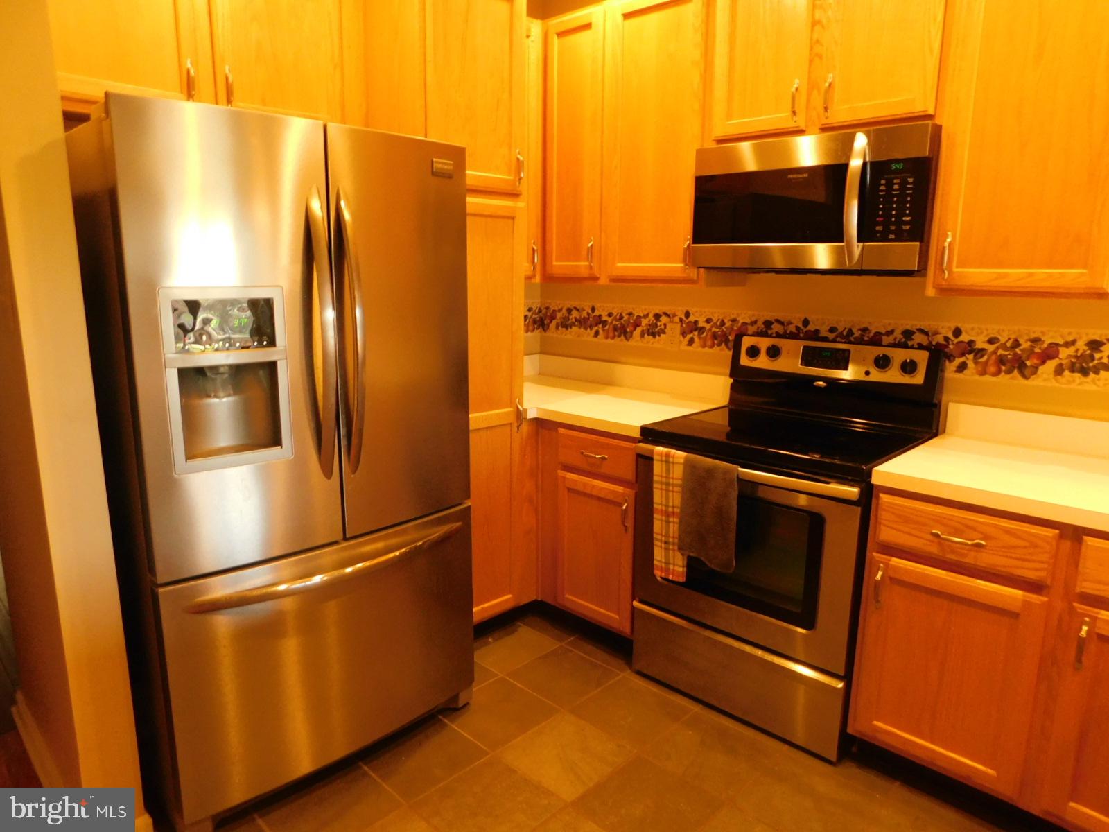 WALNUT MANOR - Residential