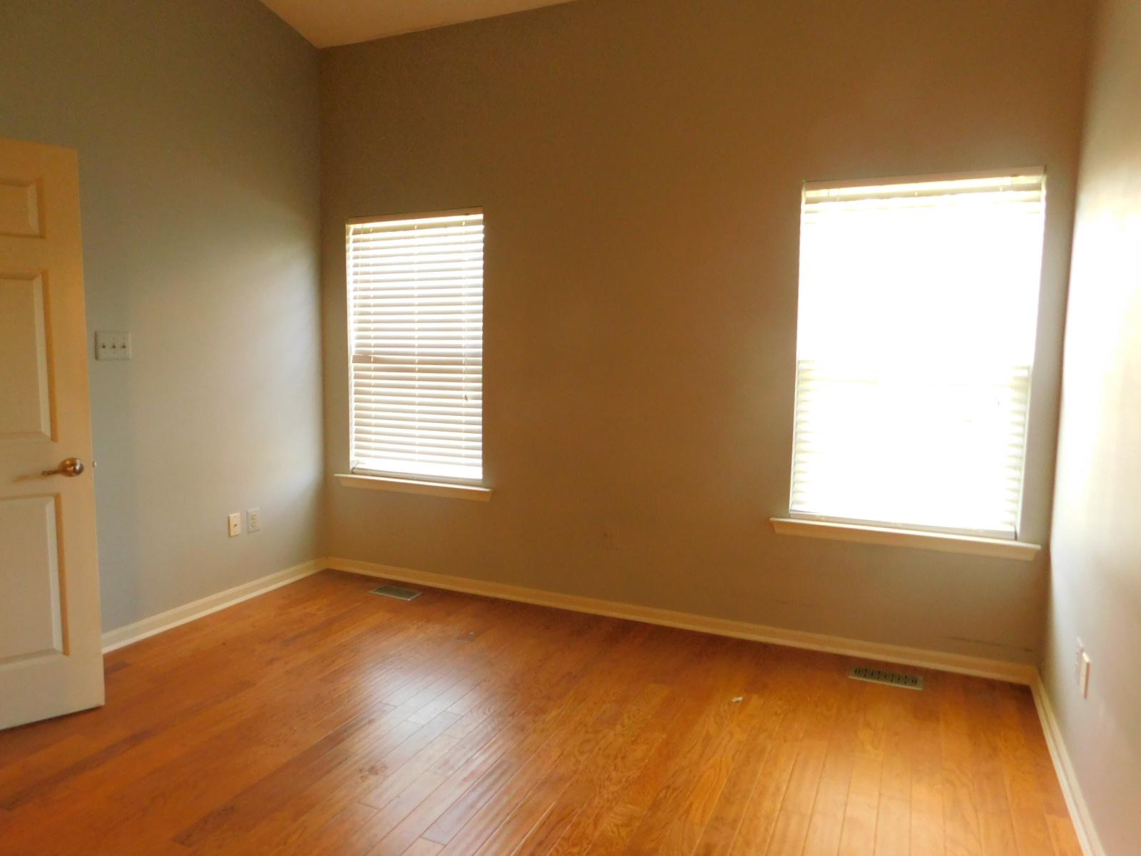 5 KEPPELS MILL COURT