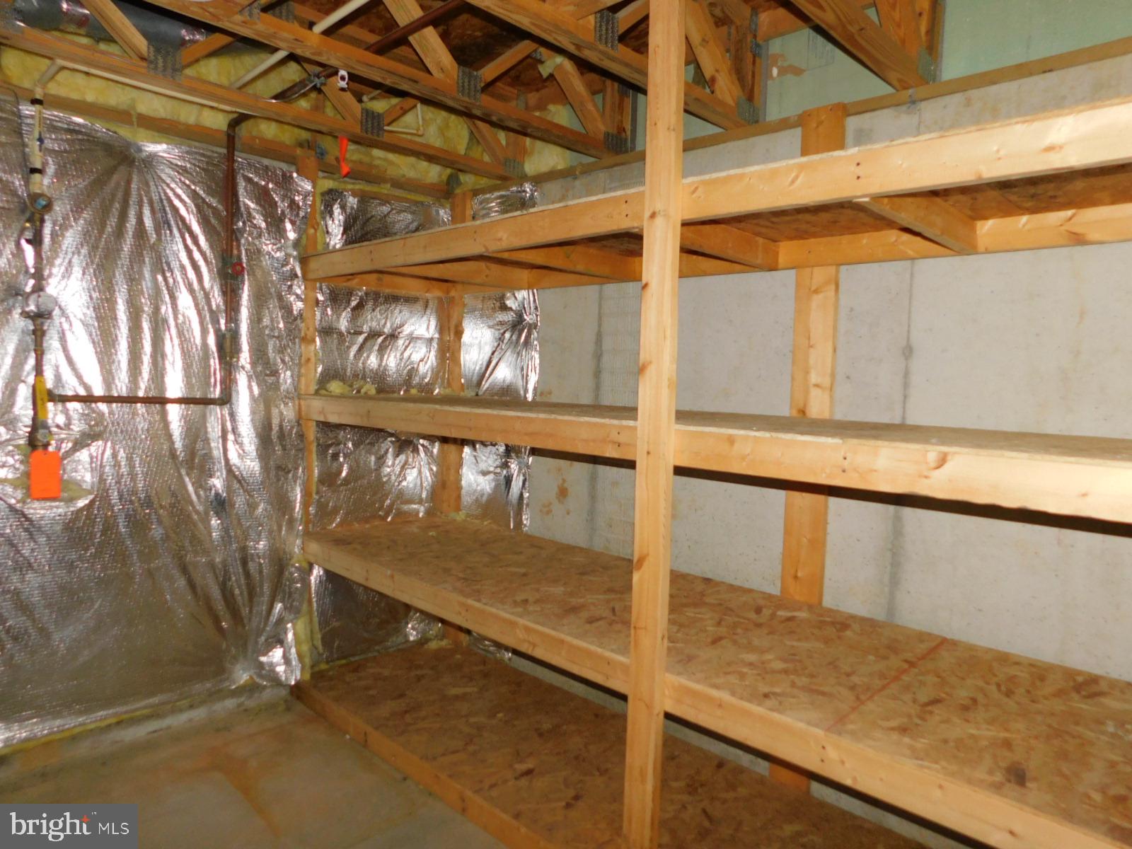 WALNUT MANOR - Residential