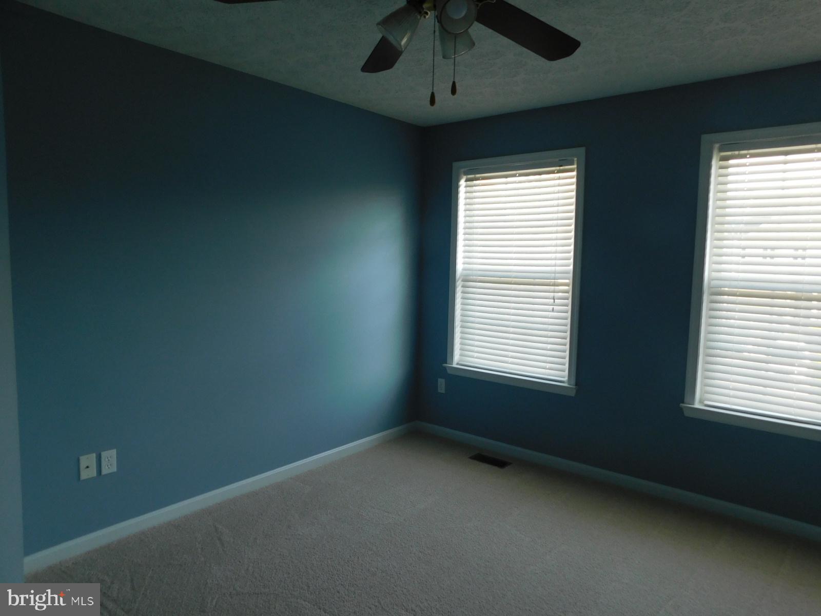 WALNUT MANOR - Residential