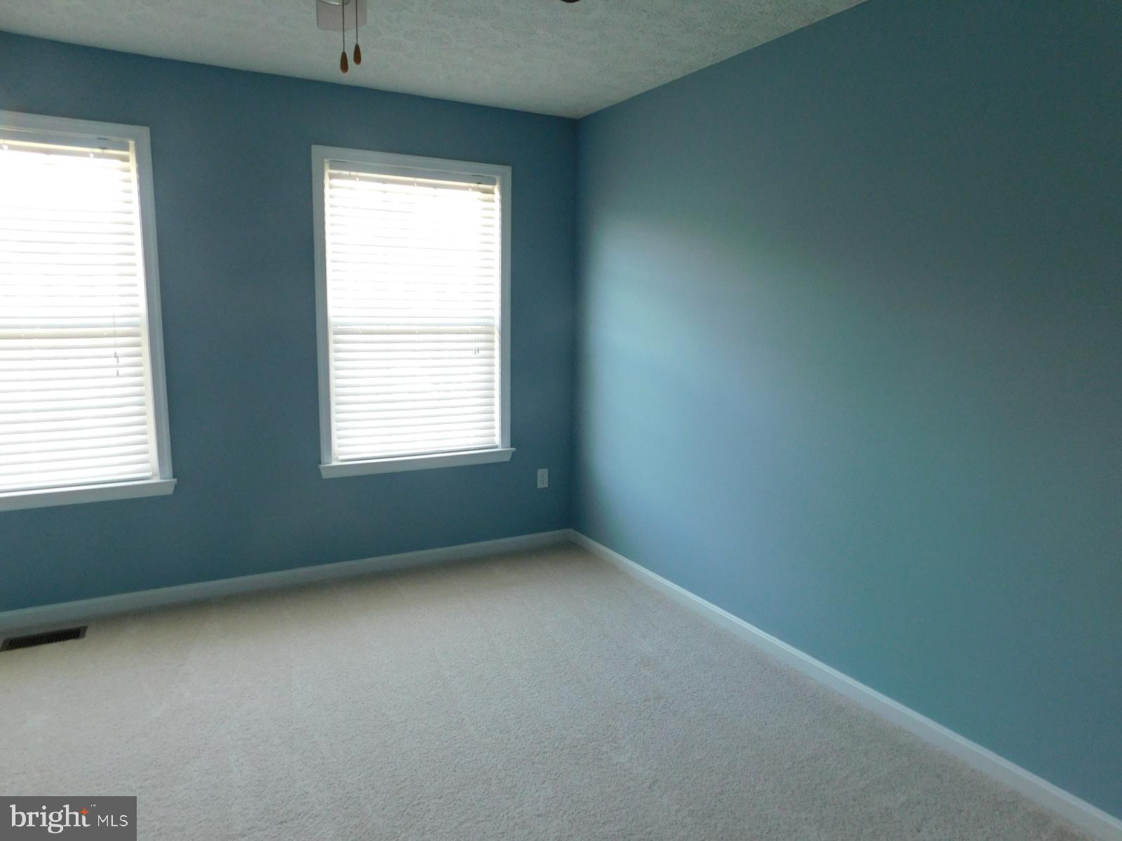 WALNUT MANOR - Residential