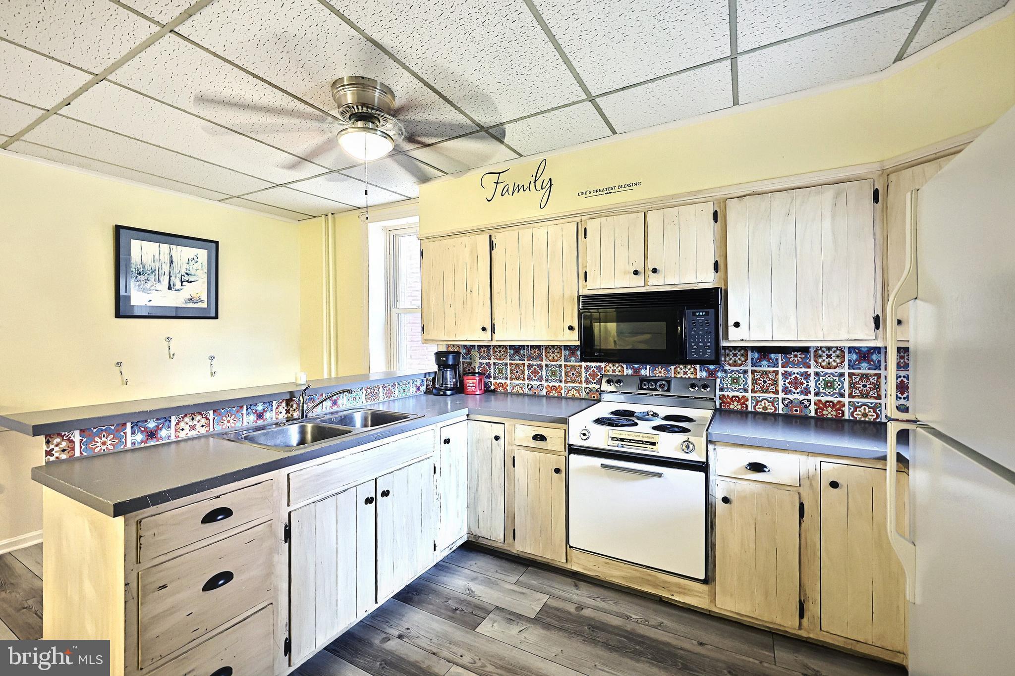 SPRING GROVE BORO - Residential