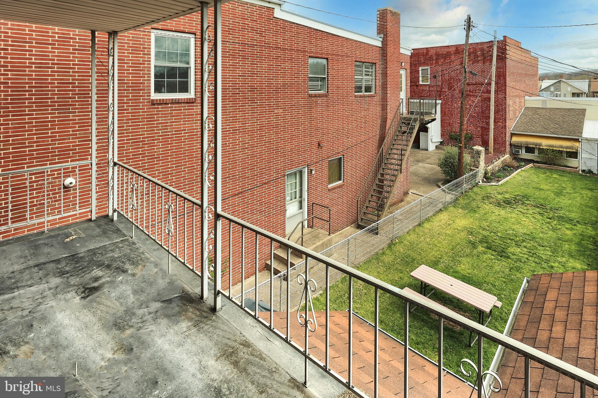 SPRING GROVE BORO - Residential