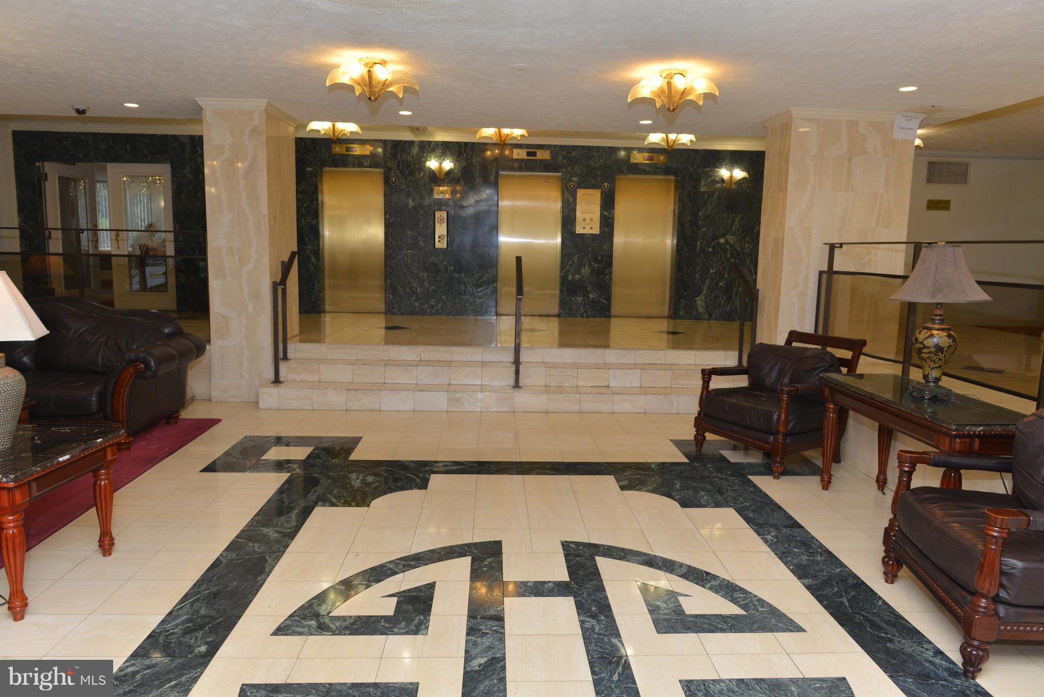 RIVER PLACE - Residential