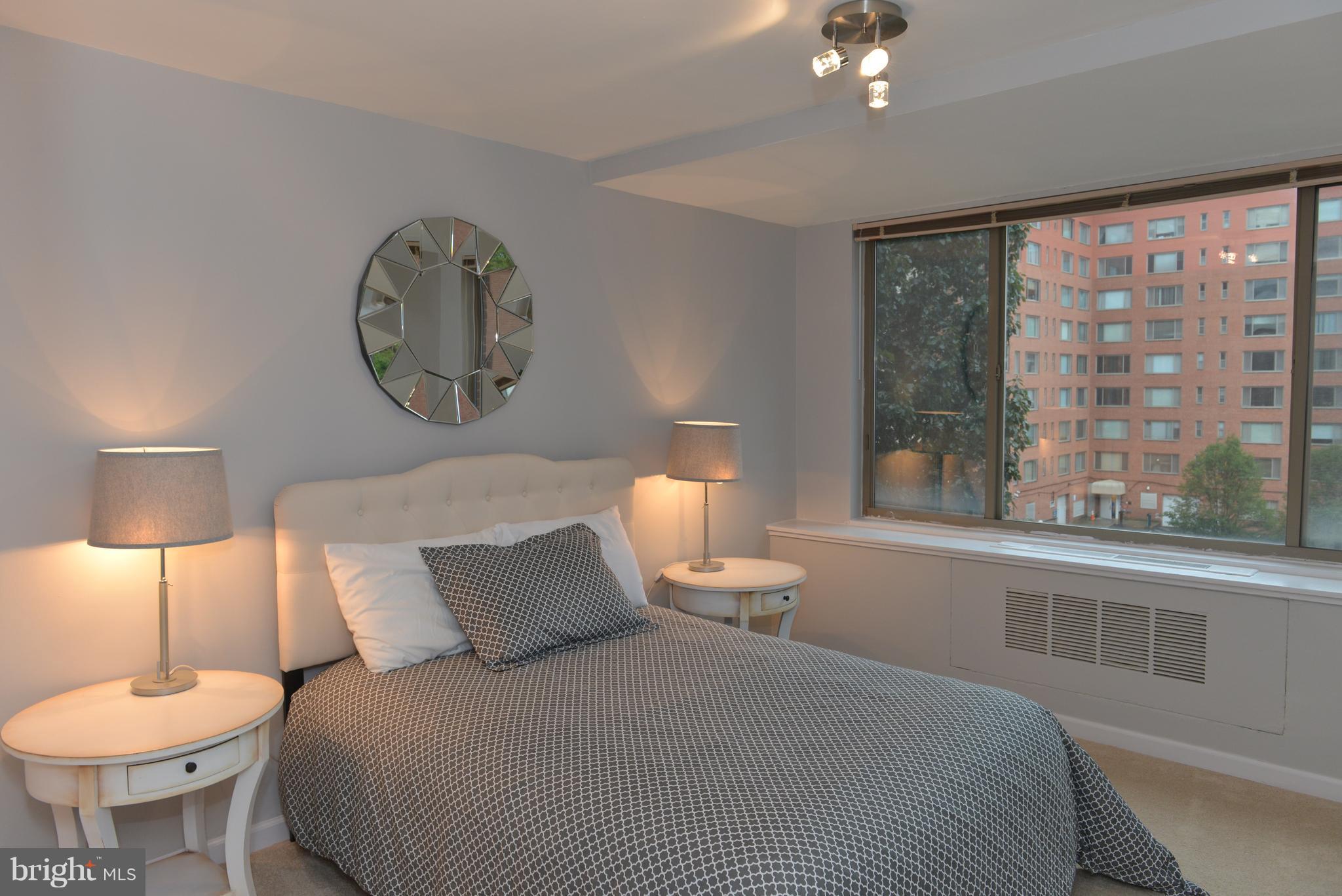 RIVER PLACE - Residential