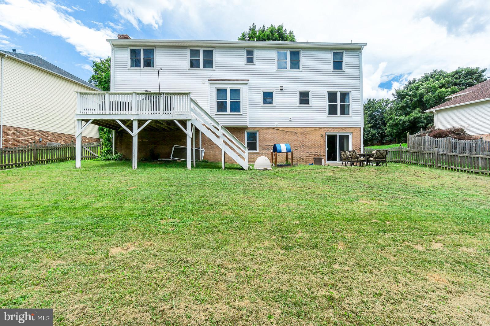 TOWLSTON MEADOWS - Residential Lease