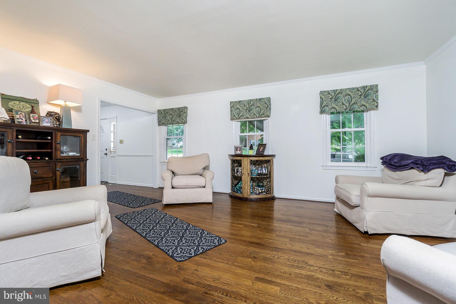 TOWLSTON MEADOWS - Residential Lease