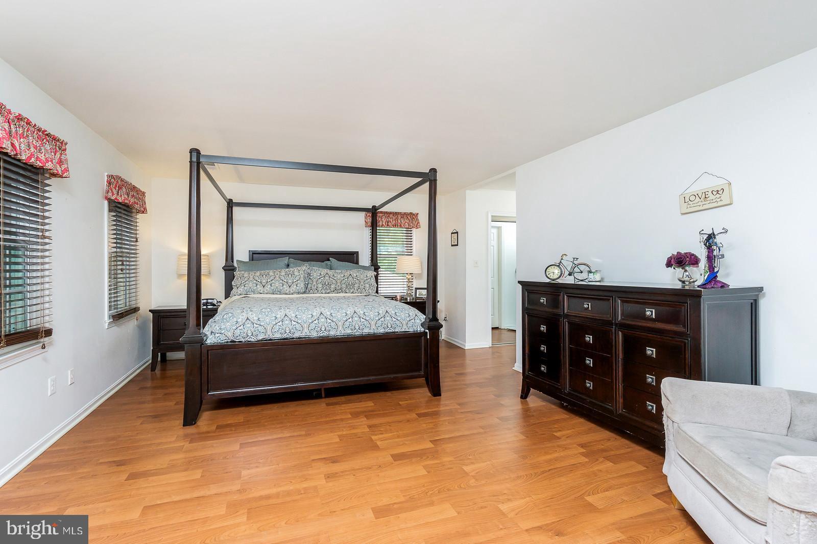 TOWLSTON MEADOWS - Residential Lease