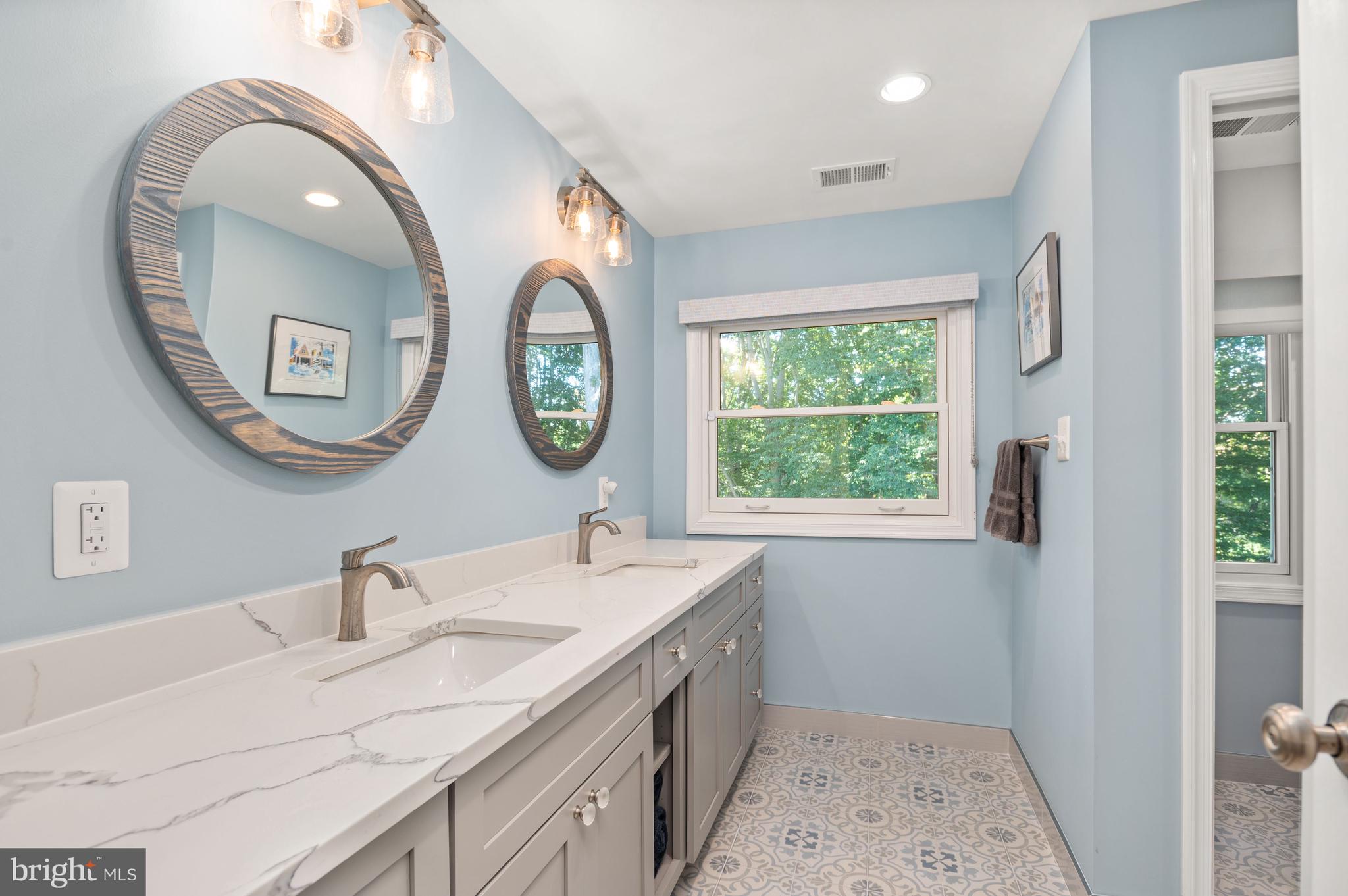 FOX HILLS - Residential