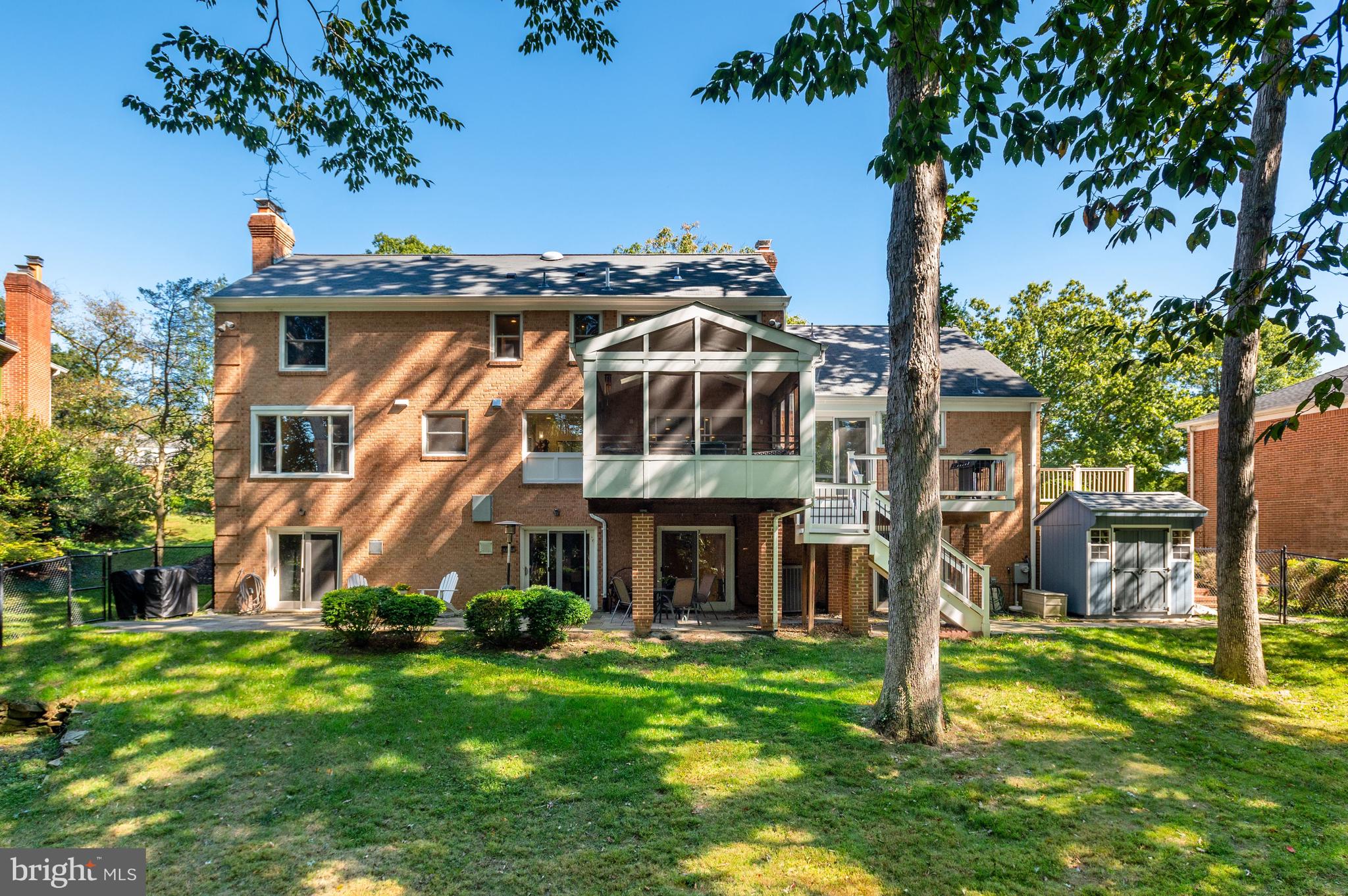 FOX HILLS - Residential