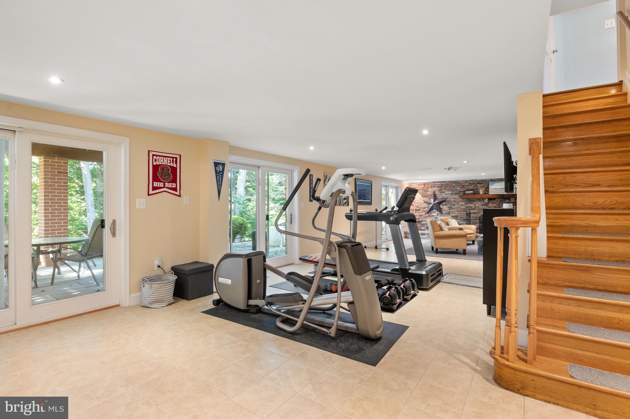 FOX HILLS - Residential